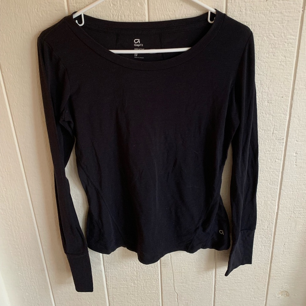 Gap fit long sleeve